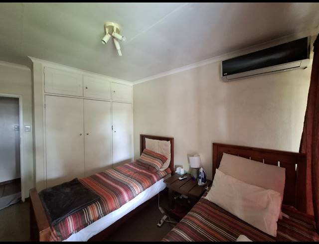 4 BEDROOM HOUSE FOR SALE IN SINOVILLE